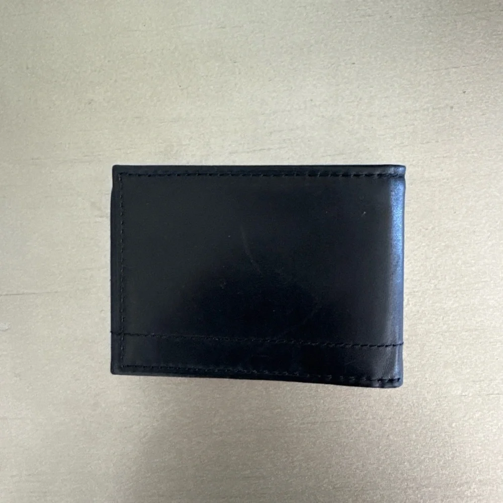Apt. 9 Men's Black Genuine Leather Bifold Wallet - Slim Classic Design
